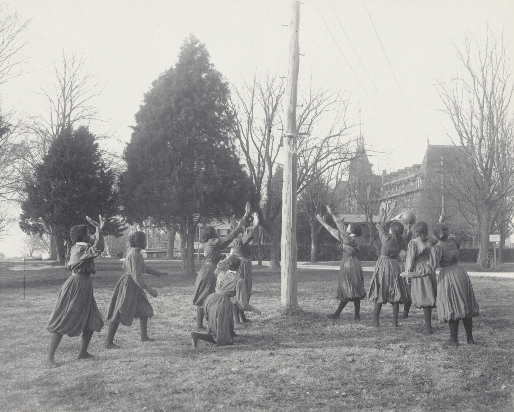 Frances Benjamin Johnston. Girls Basket Ball. 1899-1900