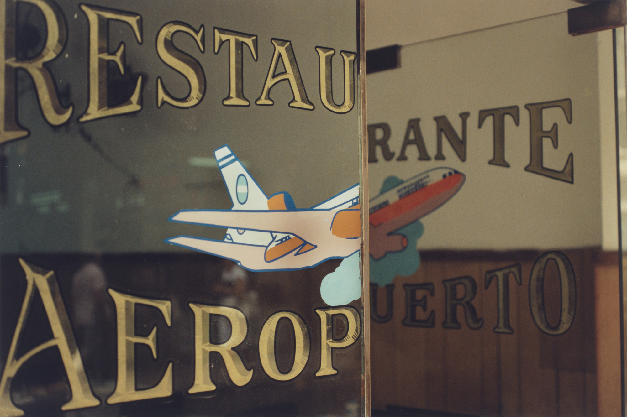 Facundo de Zuviría. Restaurante Aeropuerto, Microcentro