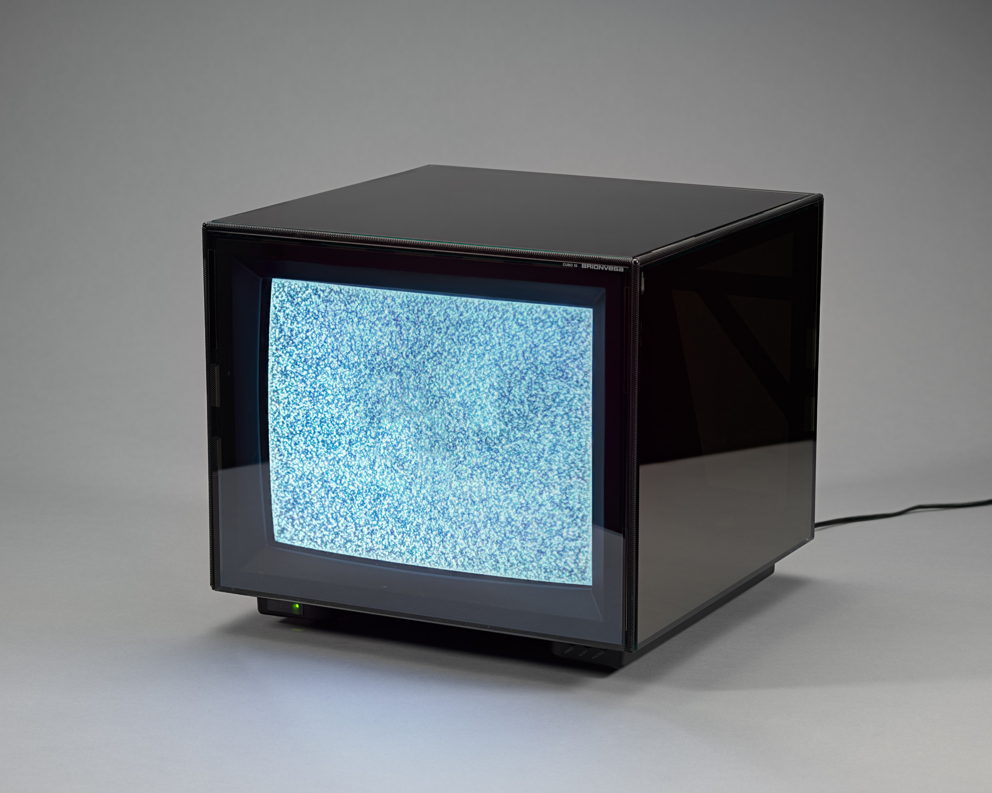 Mario Bellini. Cubo 15 television