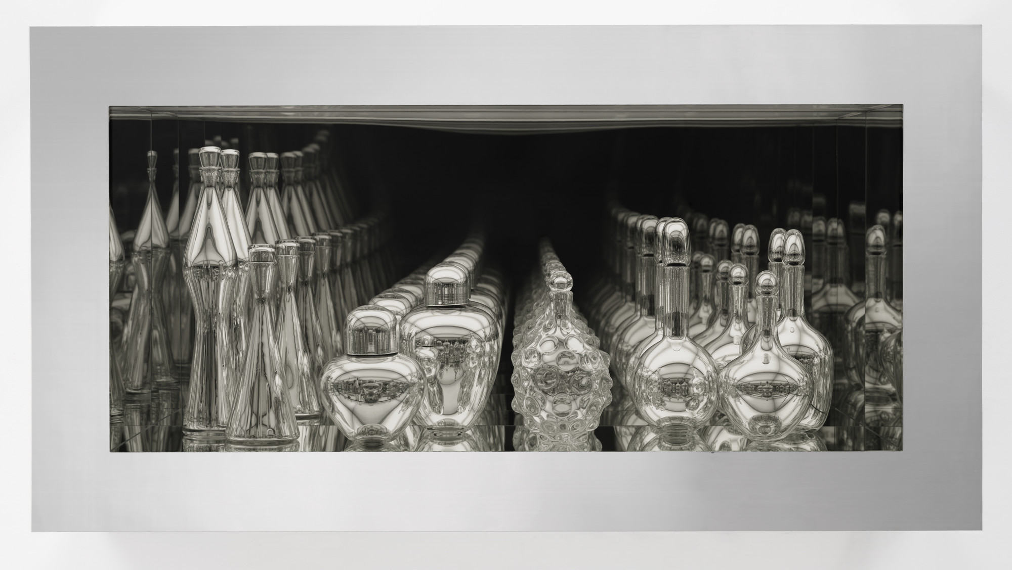 Josiah McElheny. Modernity, Mirrored and Reflected Infinitely. 2003