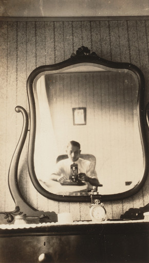 Unidentified photographer. Untitled. c. 1925