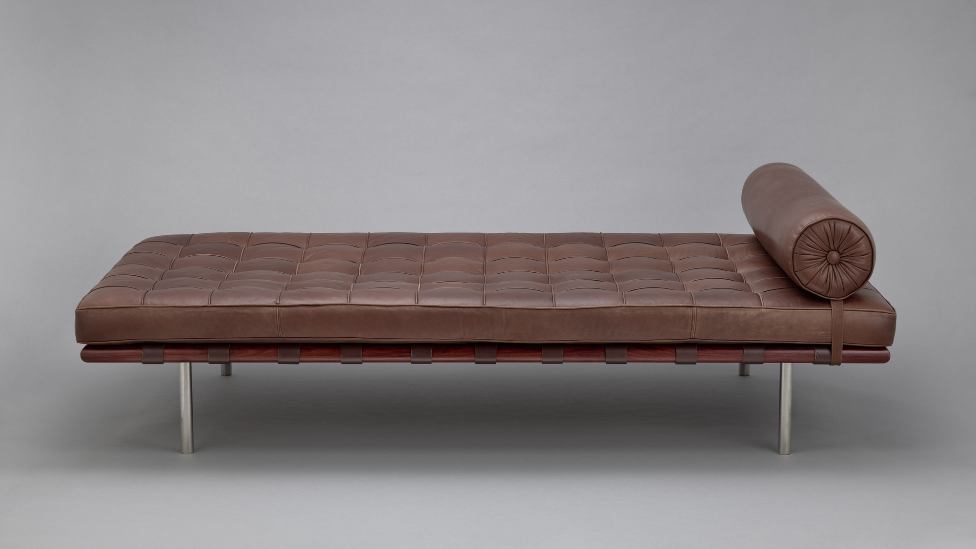 Ludwig Mies van der Rohe. Couch