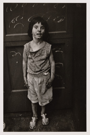 Diane Arbus. Child at night, scribbled wall, Greenwich St., N.Y.C.
