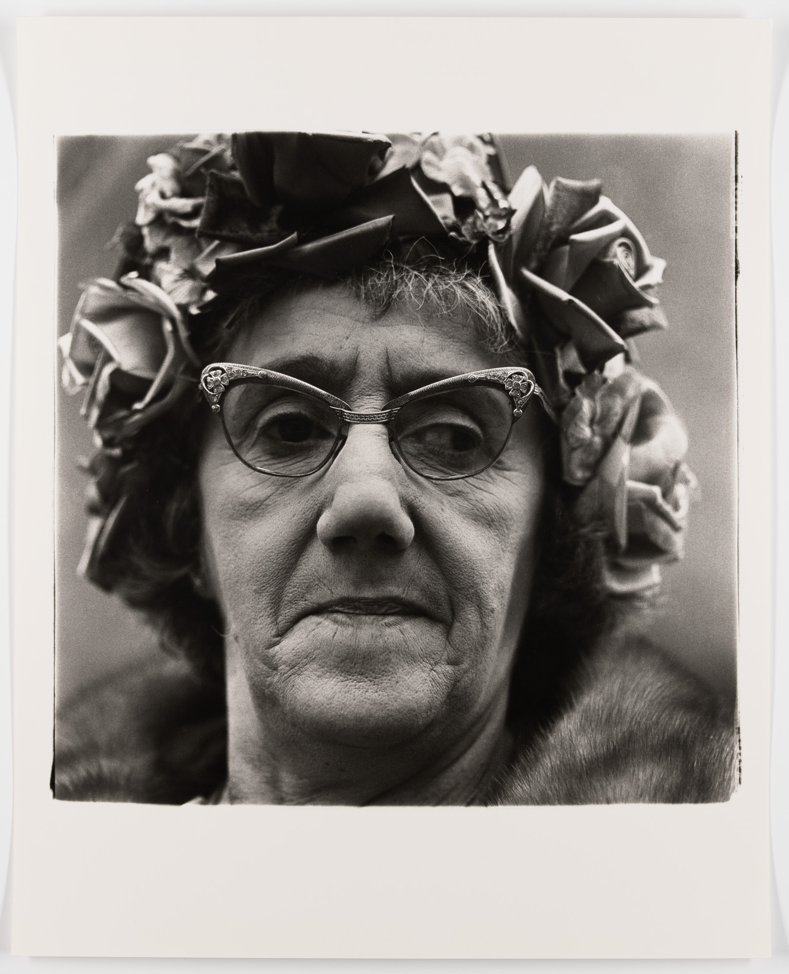 Diane Arbus. Woman in a rose hat, N.Y.C., 1966
