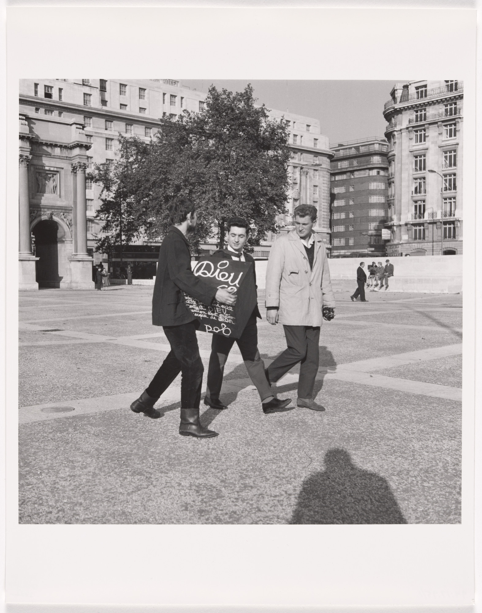 Ben Vautier. Sculpture Vivante (Living Sculpture), Festival of Misfits, Gallery One, London, October 23- November 8, 1962