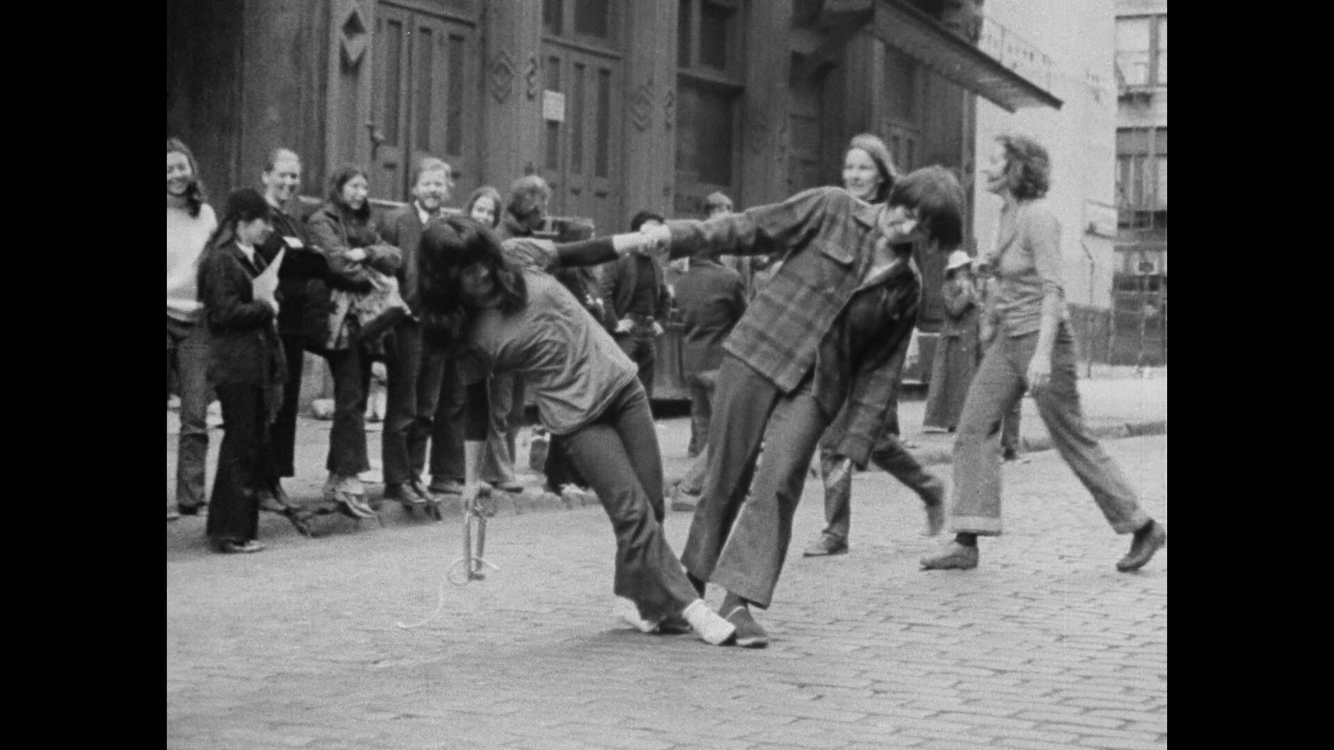 Trisha Brown. Leaning Duets. 1970