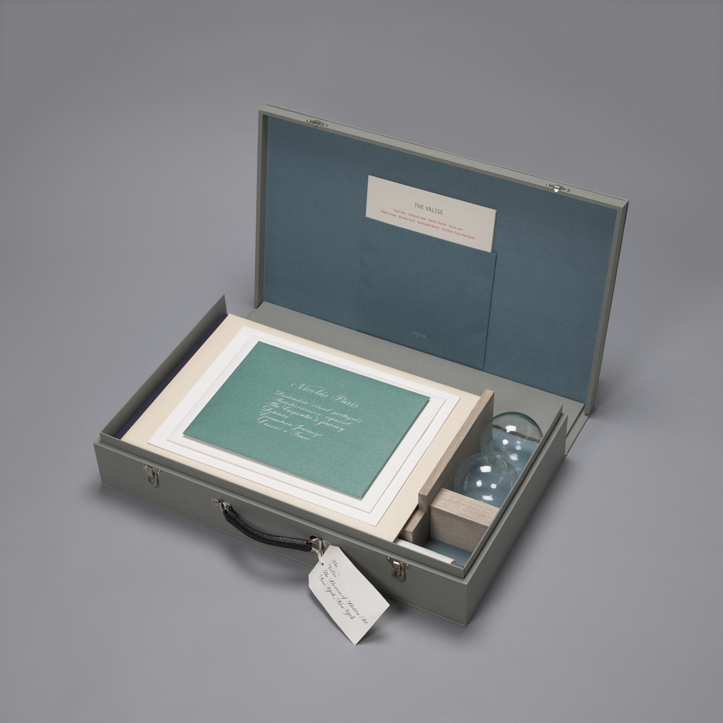 Various Artists, Johanna Calle, Matías Duville, Maria Laet, Mateo López, Nicolás Paris, Rosângela Rennó, Christian Vinck Henriquez. The Valise. 2015–17, published 2017
