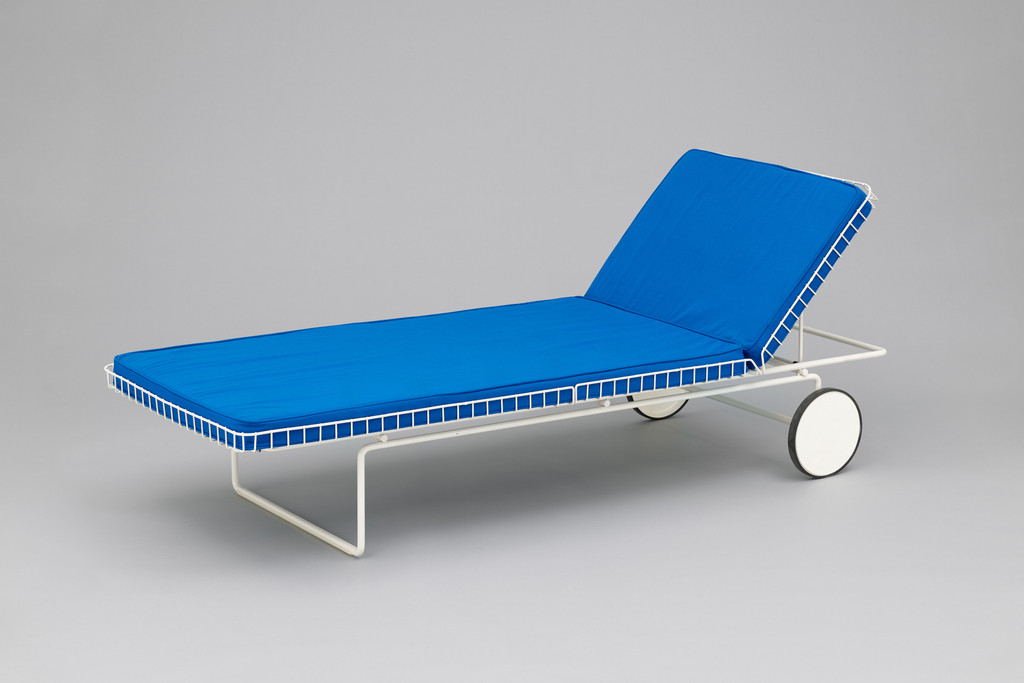 Chaise Longue (model 715RO)