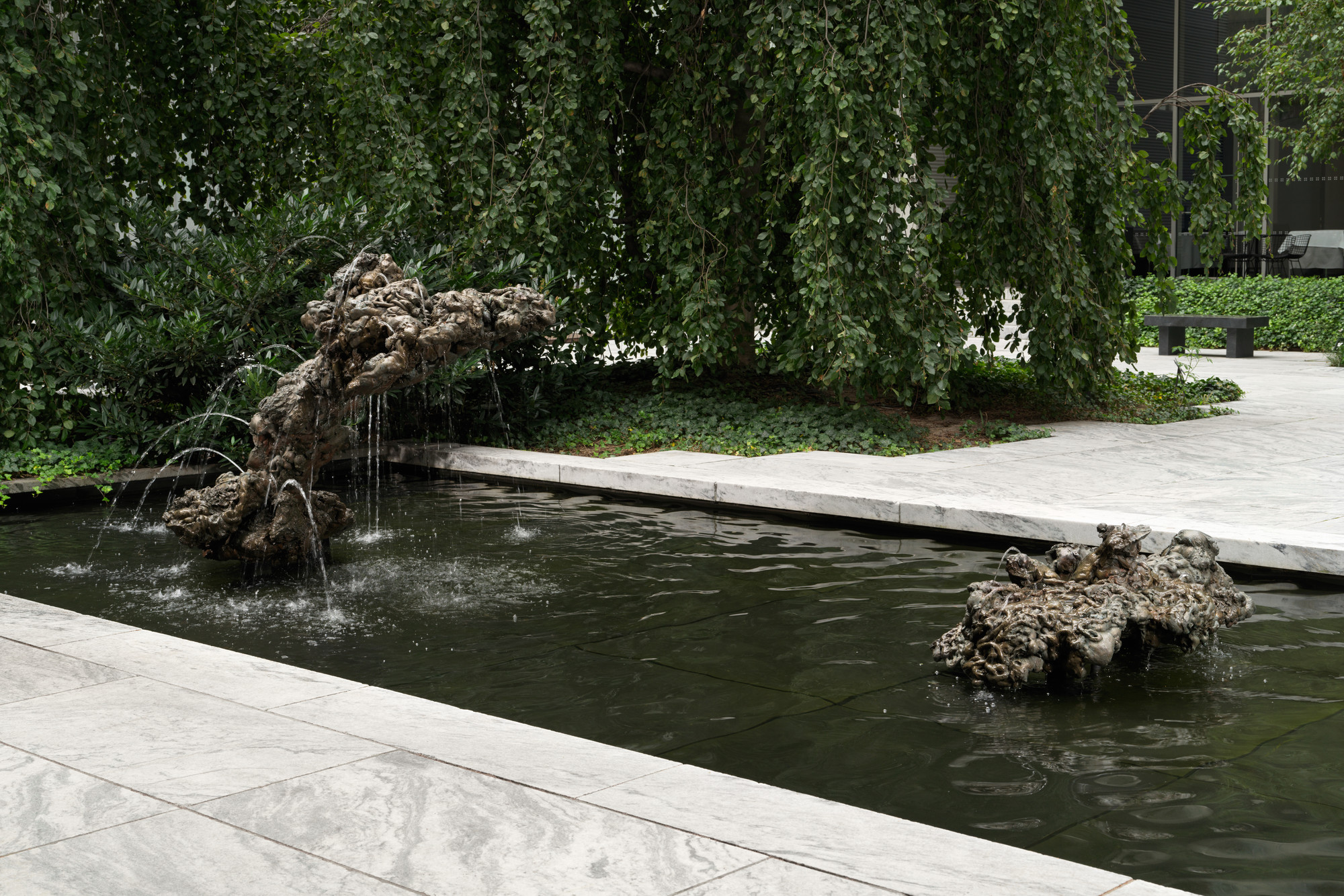 Lynda Benglis. Double Fountain, Mother and Child. 2007