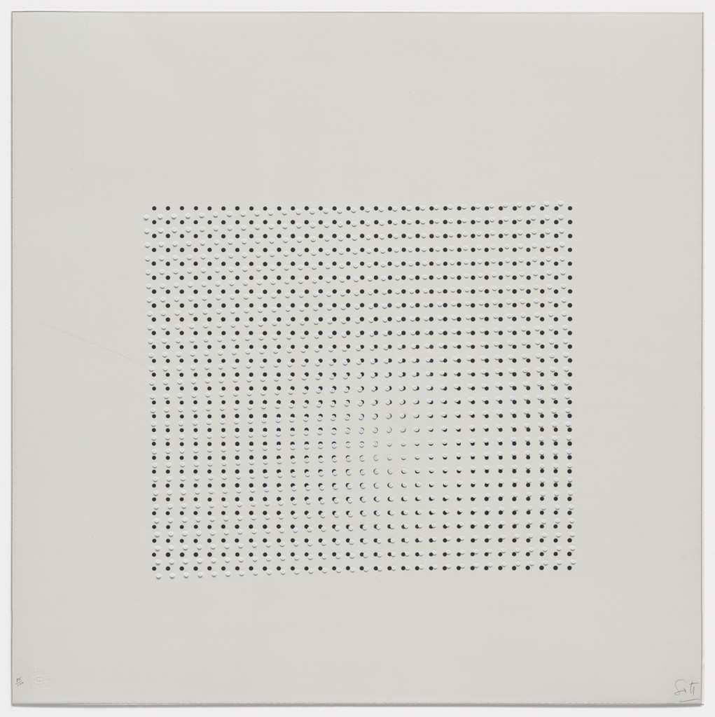 White Points on Black Points (Puntos blancos sobre puntos negros) from Sotomagie