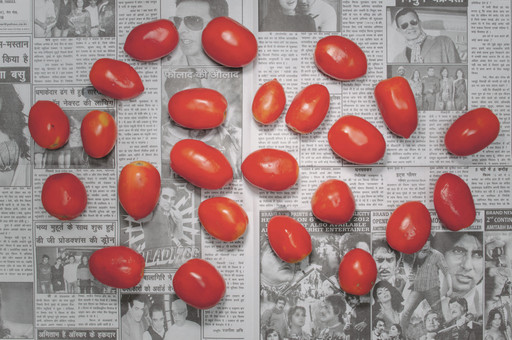 Chow and Lin, Stefen Chow, Huiyi Lin. The Poverty Line (Tomatoes) (India). 2010-2020