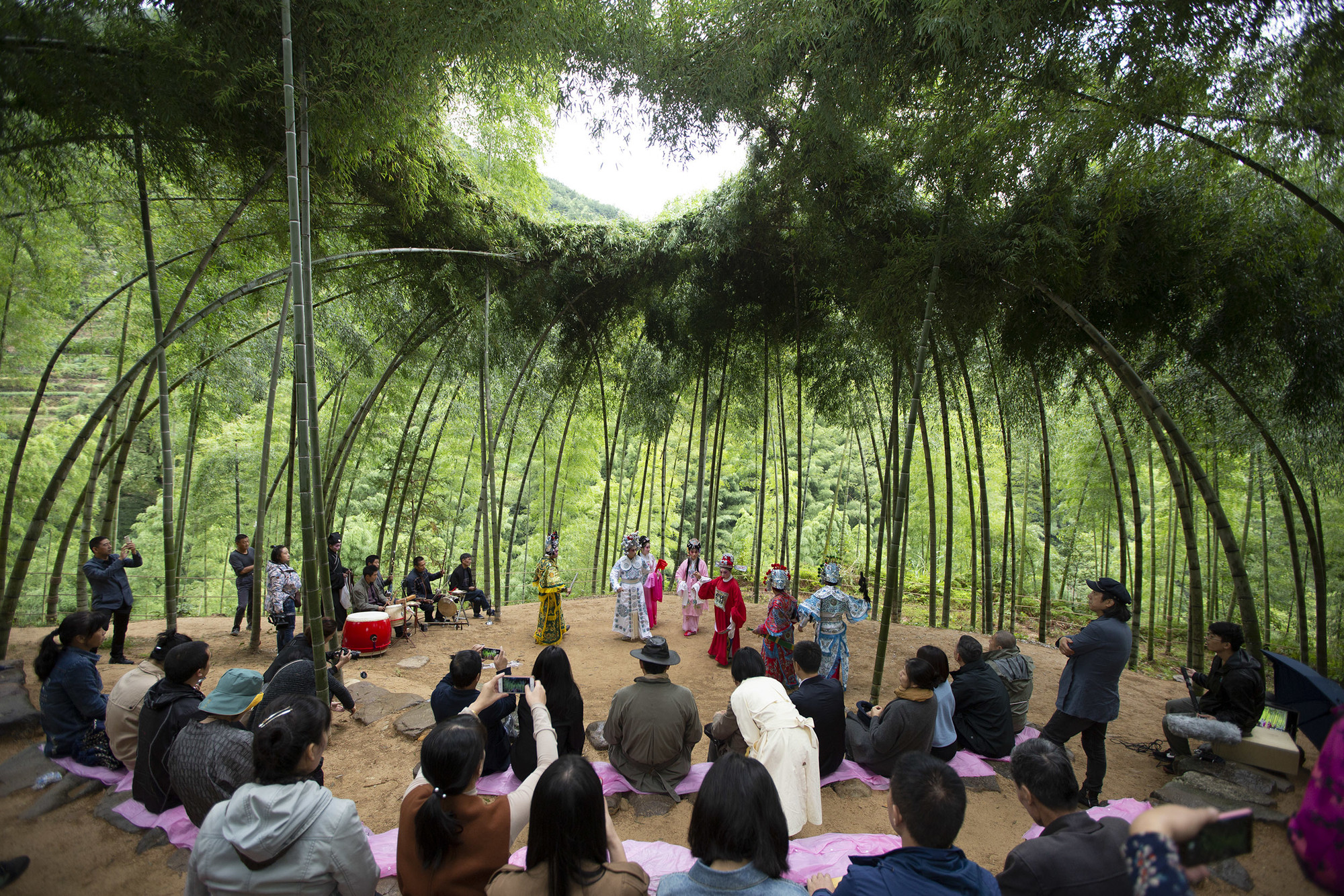 Xu Tiantian, Xiaodong Jiang. Bamboo Theater, HengKeng Village, Songyang, China. 2015