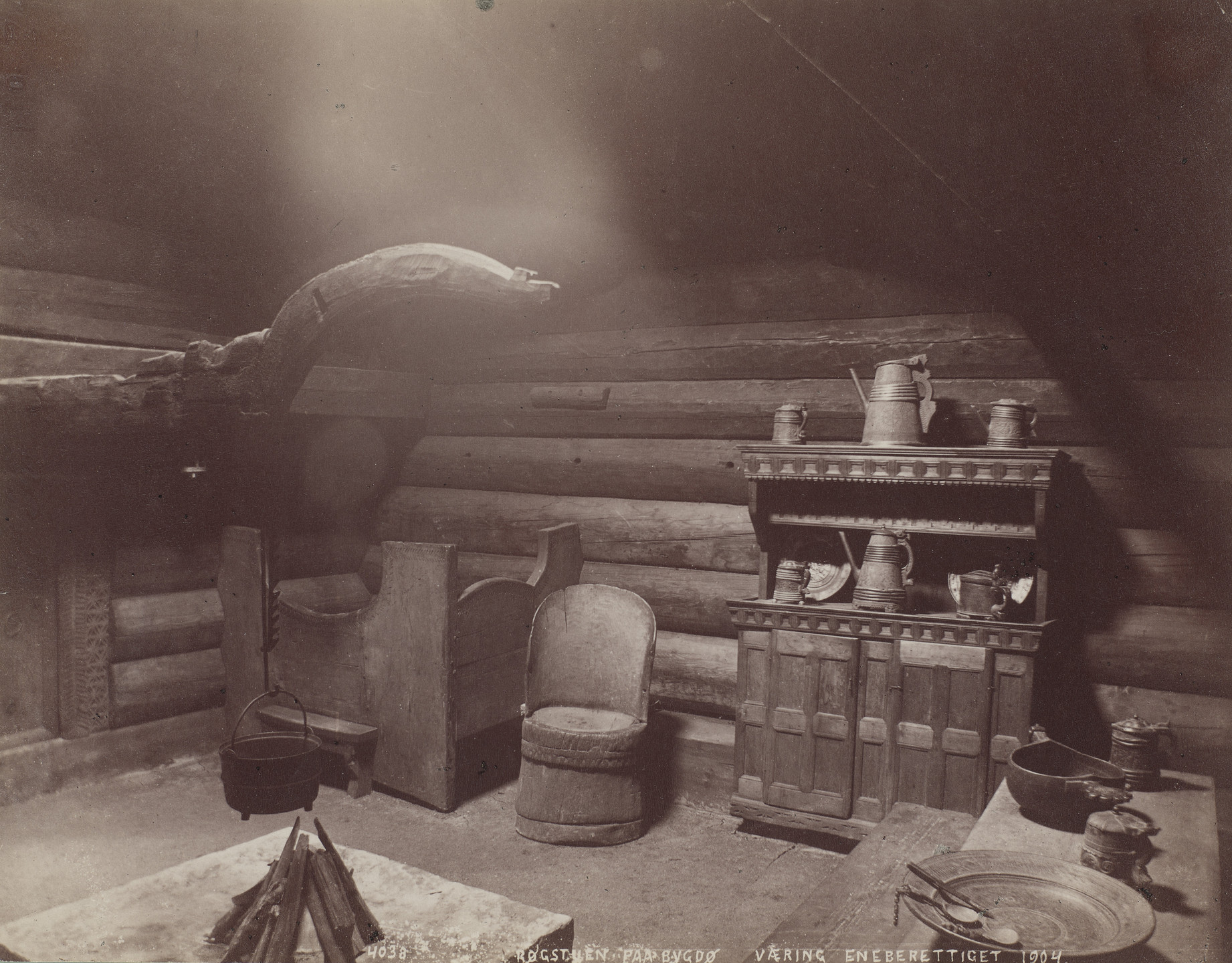 Olaf Martin Peder Væring. Fireplace in Bygdø. 1904