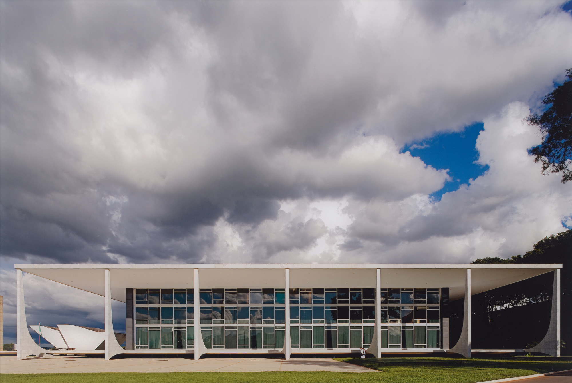 Leonardo Finotti, Oscar Niemeyer. Supremo Tribunal Federal (STF), Brasília DF, Brazil. 2007