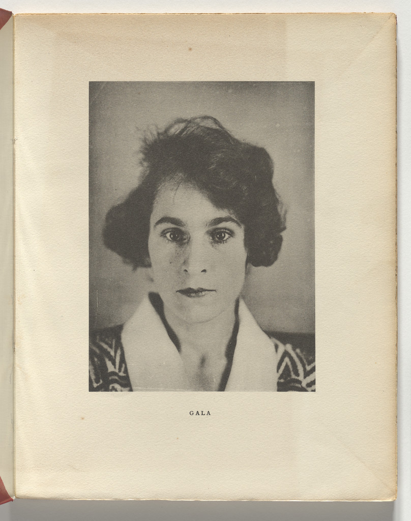 Portrait de Gala (plate, page 1) from La Femme Visible (The Visible Woman)