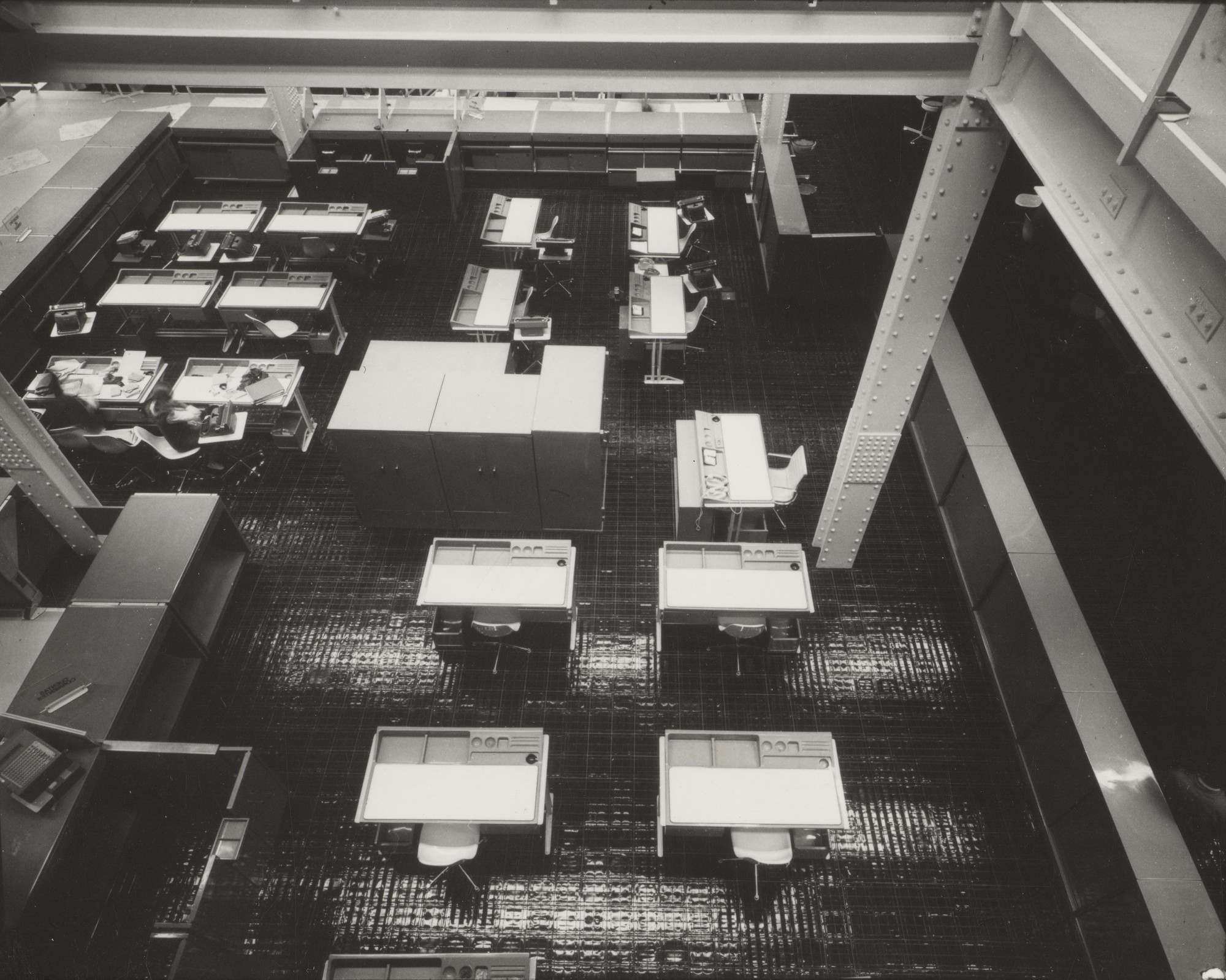 Flora Manteola, Ignacio Petchersky, Javier Sánchez Gómez, Josefa Santos, Justo Solsona, Rafael Viñoly. Banco de la Ciudad de Buenos Aires – Casa Matriz, Buenos Aires, Argentina