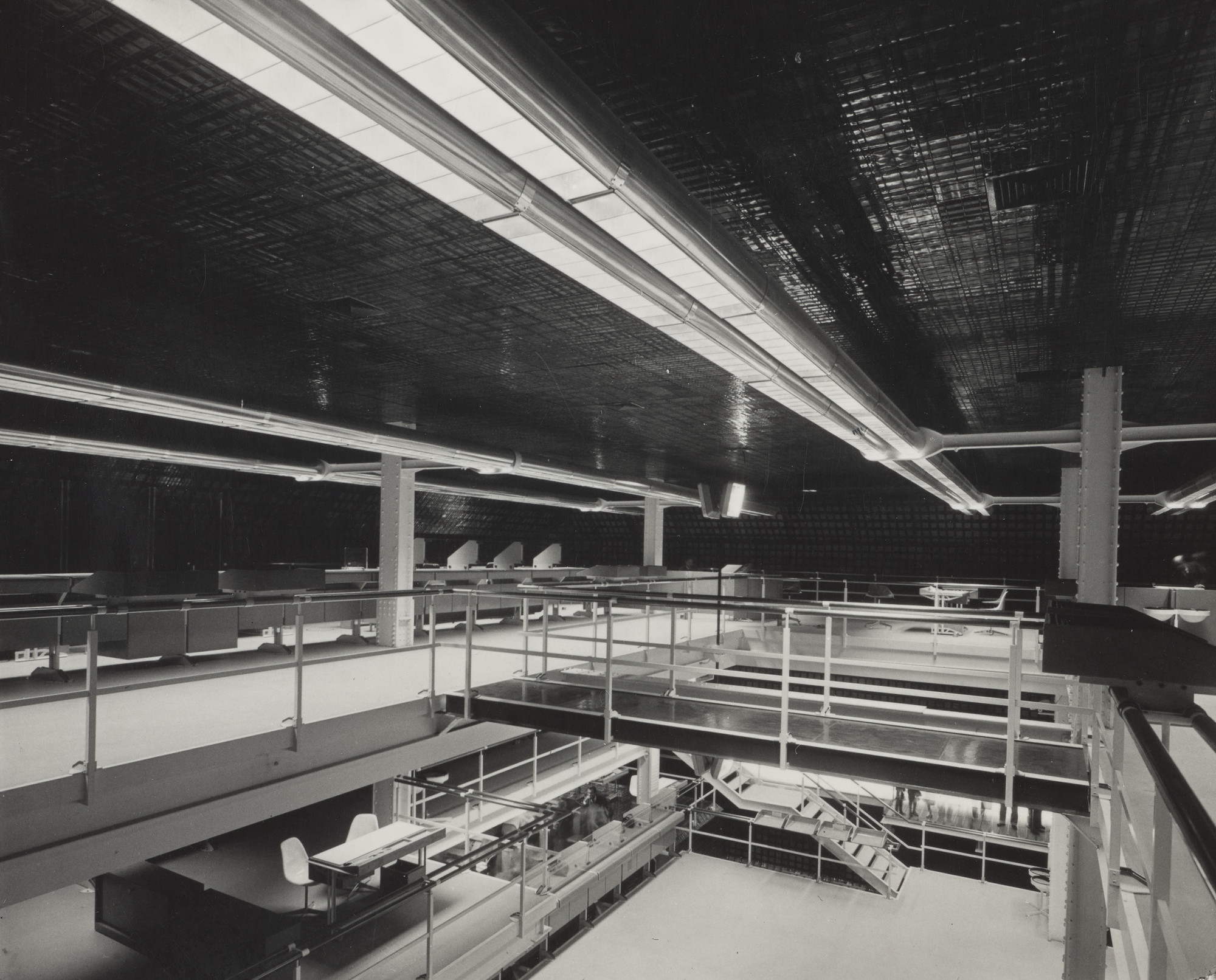 Flora Manteola, Ignacio Petchersky, Javier Sánchez Gómez, Josefa Santos, Justo Solsona, Rafael Viñoly. Banco de la Ciudad de Buenos Aires – Casa Matriz, Buenos Aires, Argentina