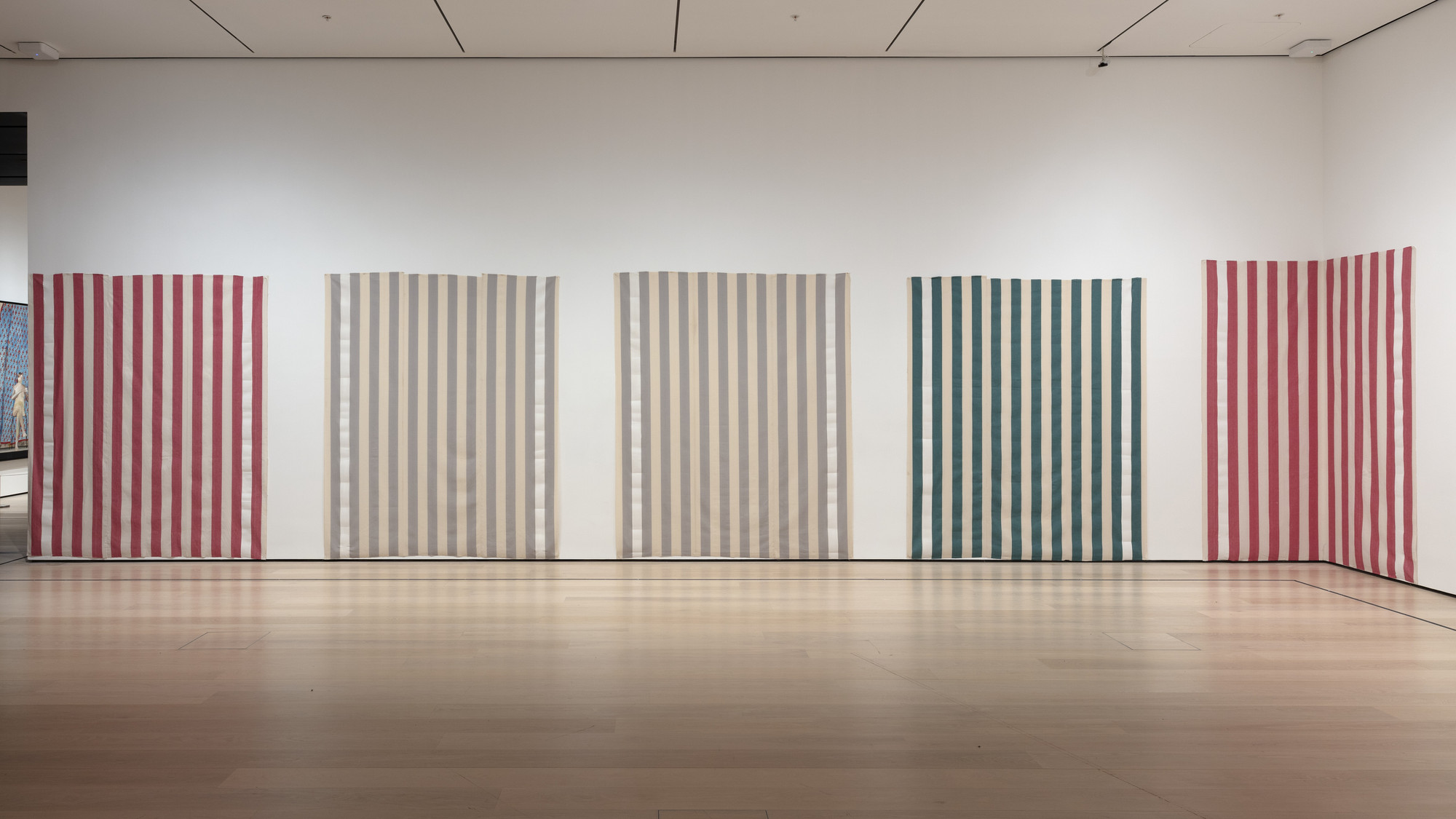 Daniel Buren. Striped cotton fabric with vertical white and colored bands of 8,7cm (+/- 0,3 cm) each. The two external white bands covered over with acrylic white paint recto-verso. 1970
