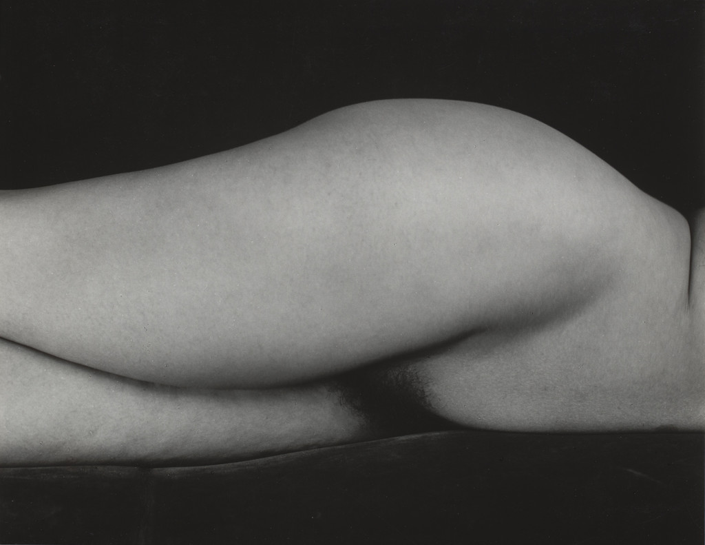 Sibyl, Nude