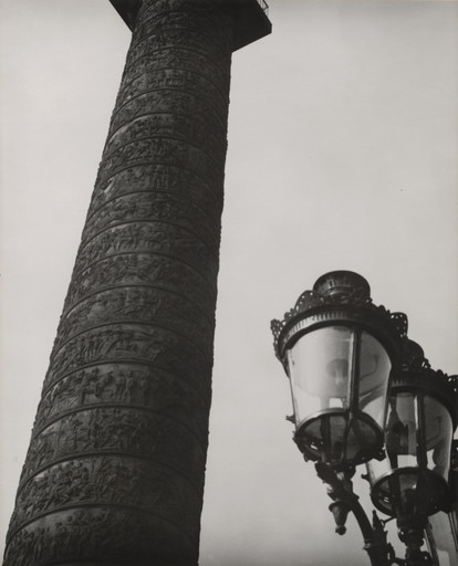 Man Ray (Emmanuel Radnitzky). Place Vendôme