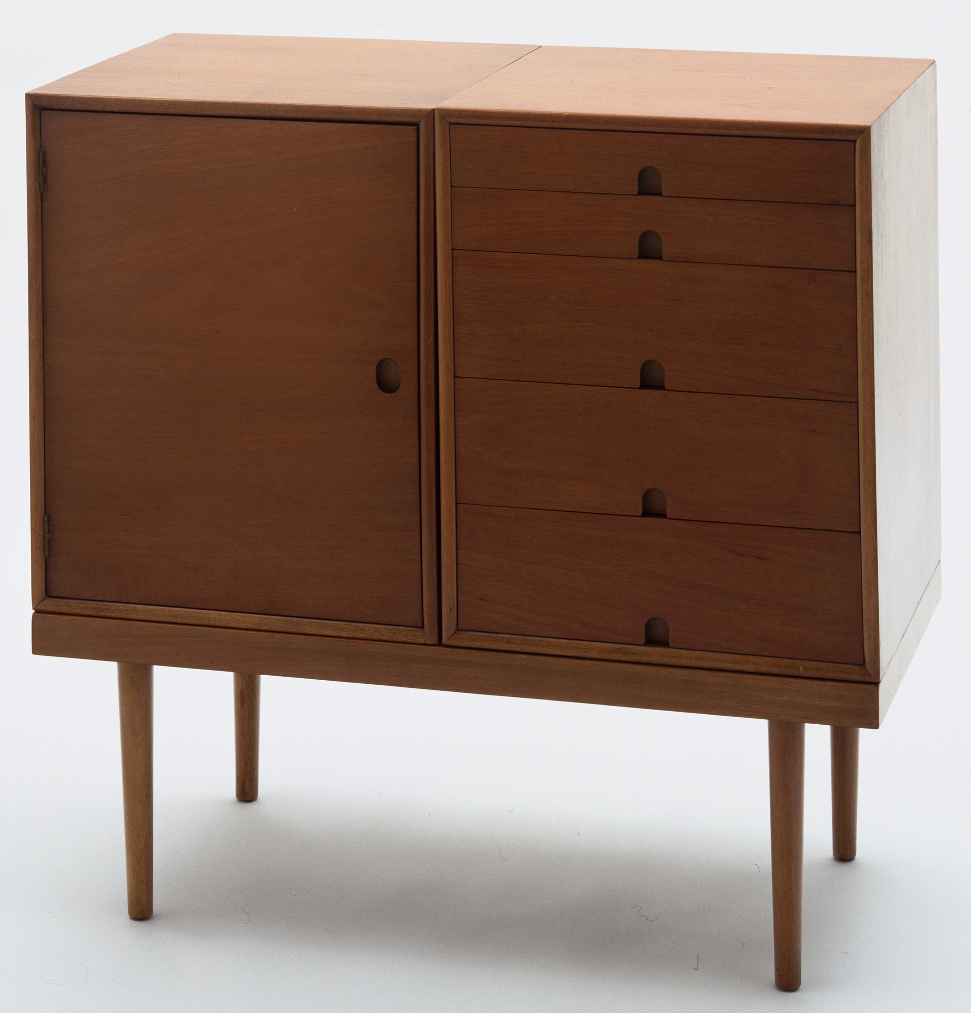 Charles Eames, Eero Saarinen. Bench/Base for Storage Units