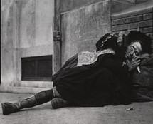 Lisette Model. Sleeping on Montparnasse. 1938