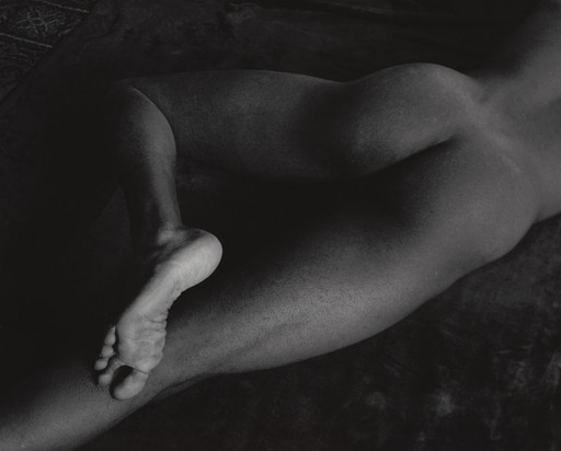 Nude, Bare Foot