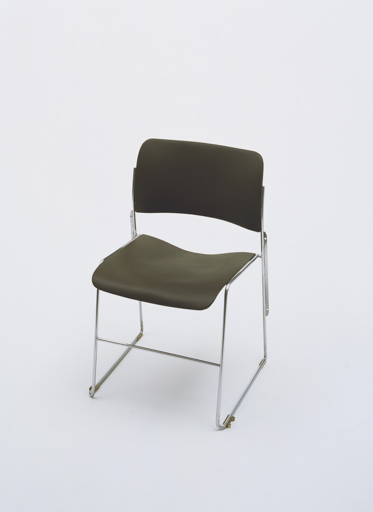 40/4 Stacking Chair