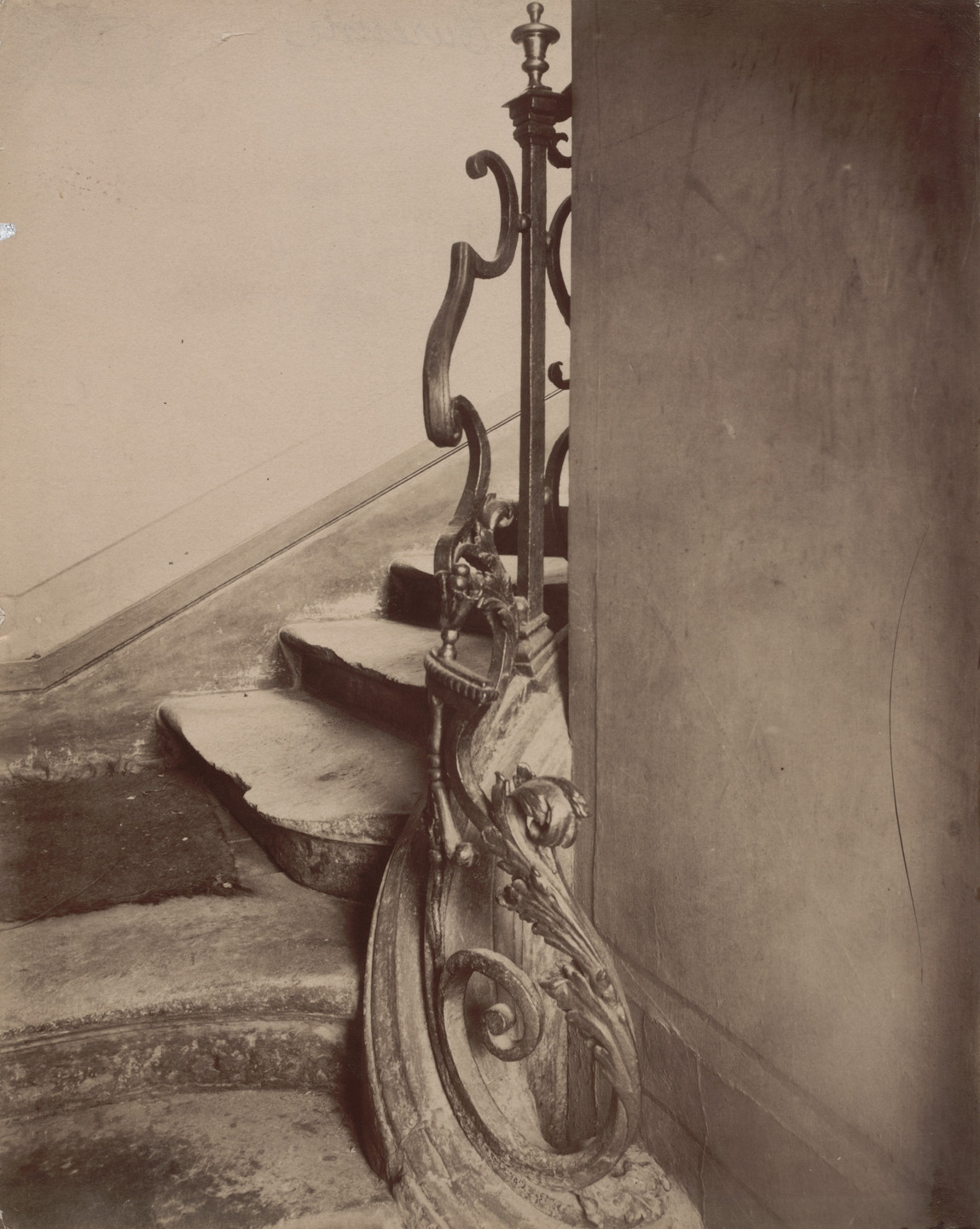 Eugène Atget. 91, rue de Turenne. 1911