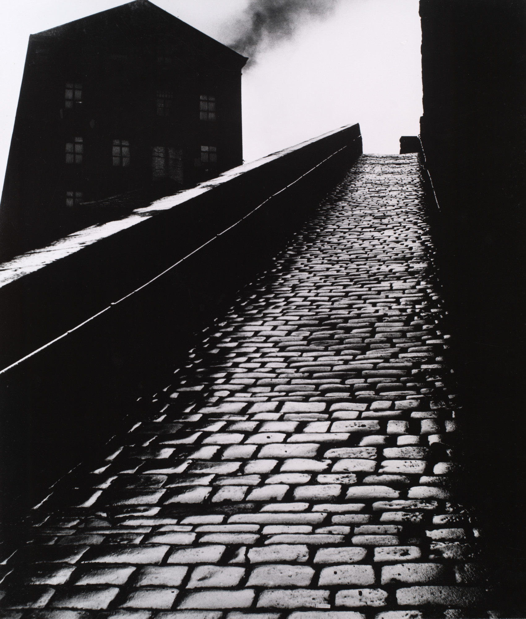 Bill Brandt. A Snicket in Halifax