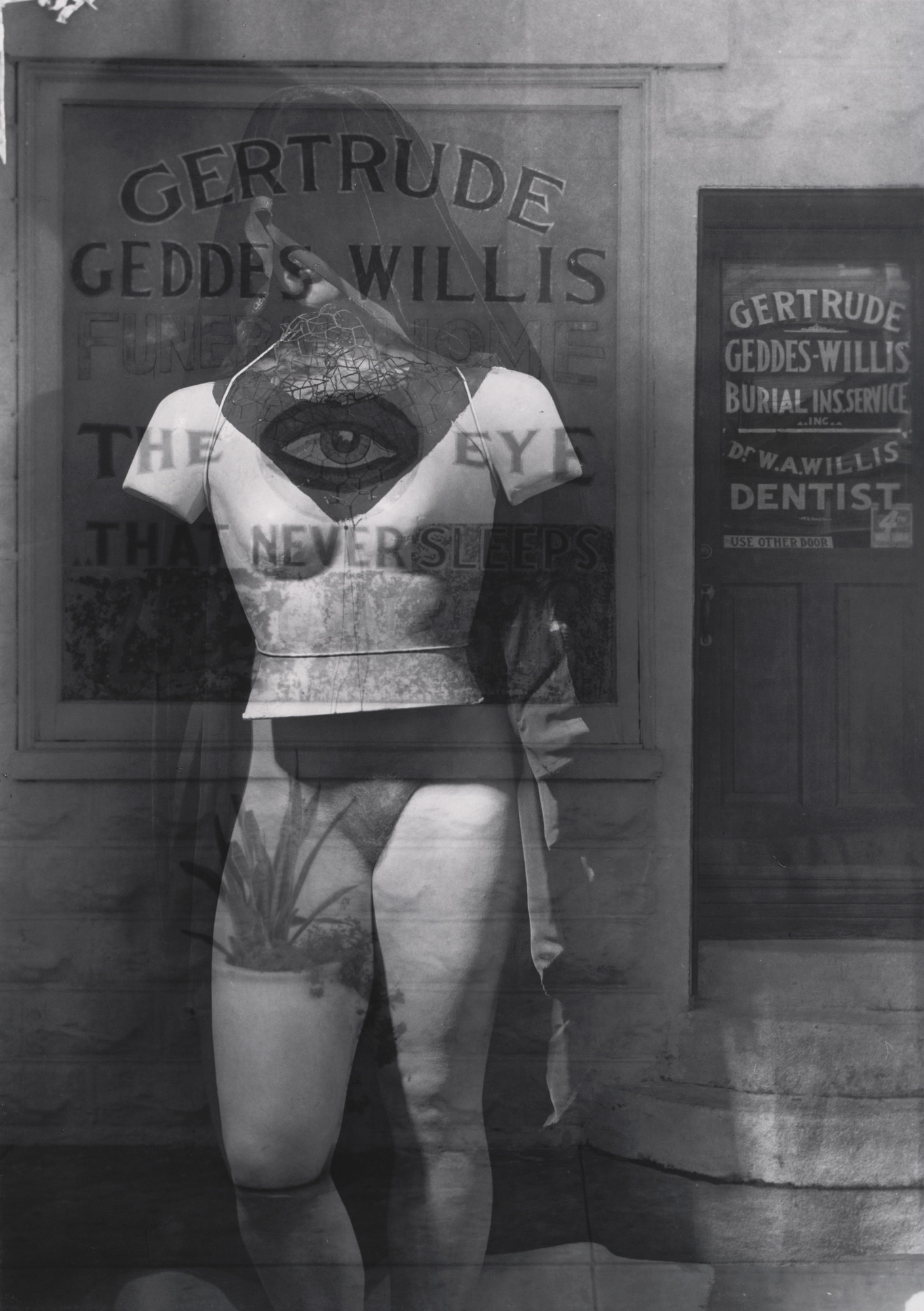 Clarence John Laughlin. The Eye That Never Sleeps