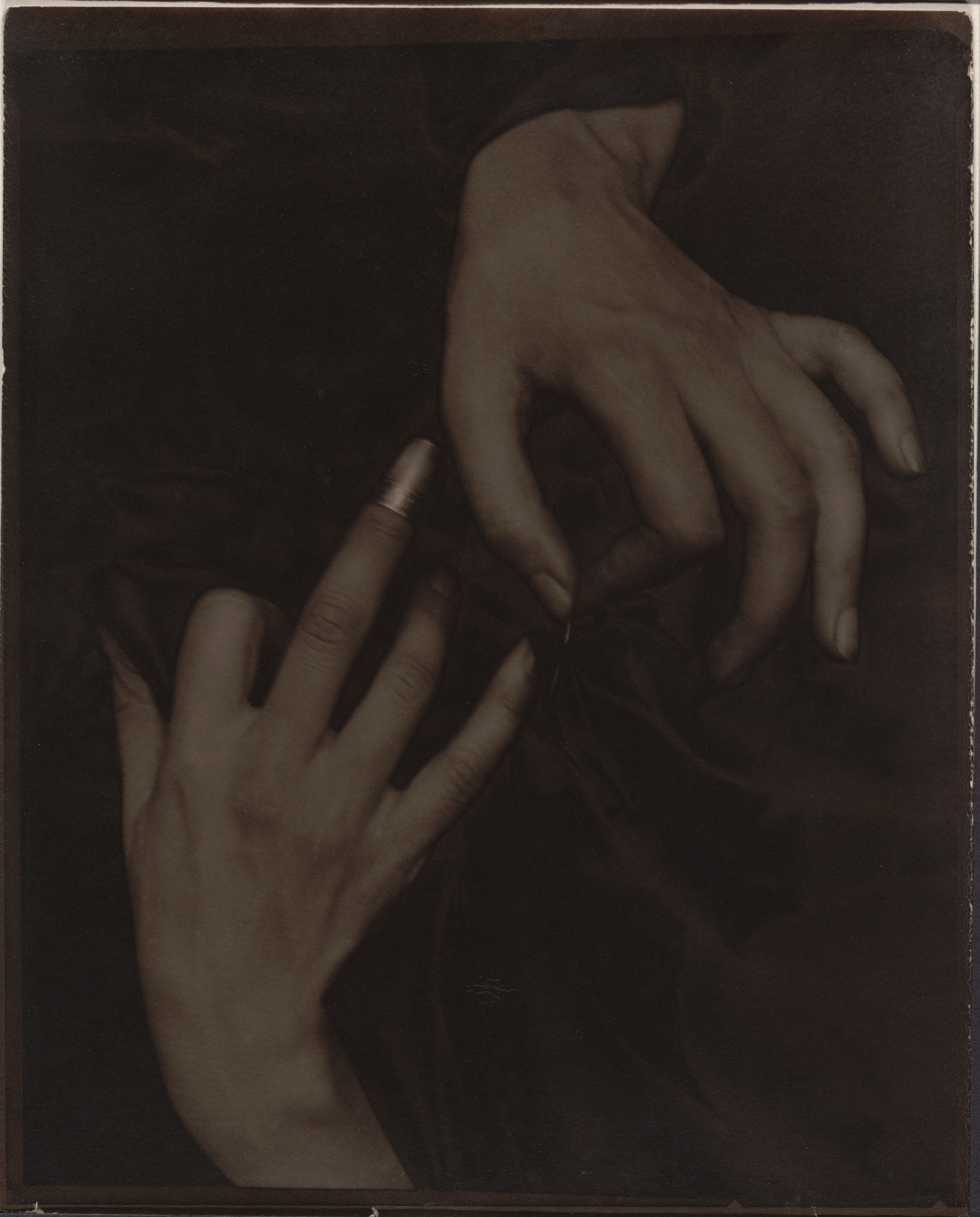 Alfred Stieglitz. Georgia O'Keeffe - Hands and Thimble. 1919 | MoMA