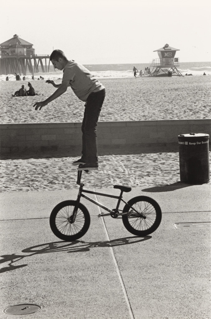 Huntington Beach (Boy does bike stunt)