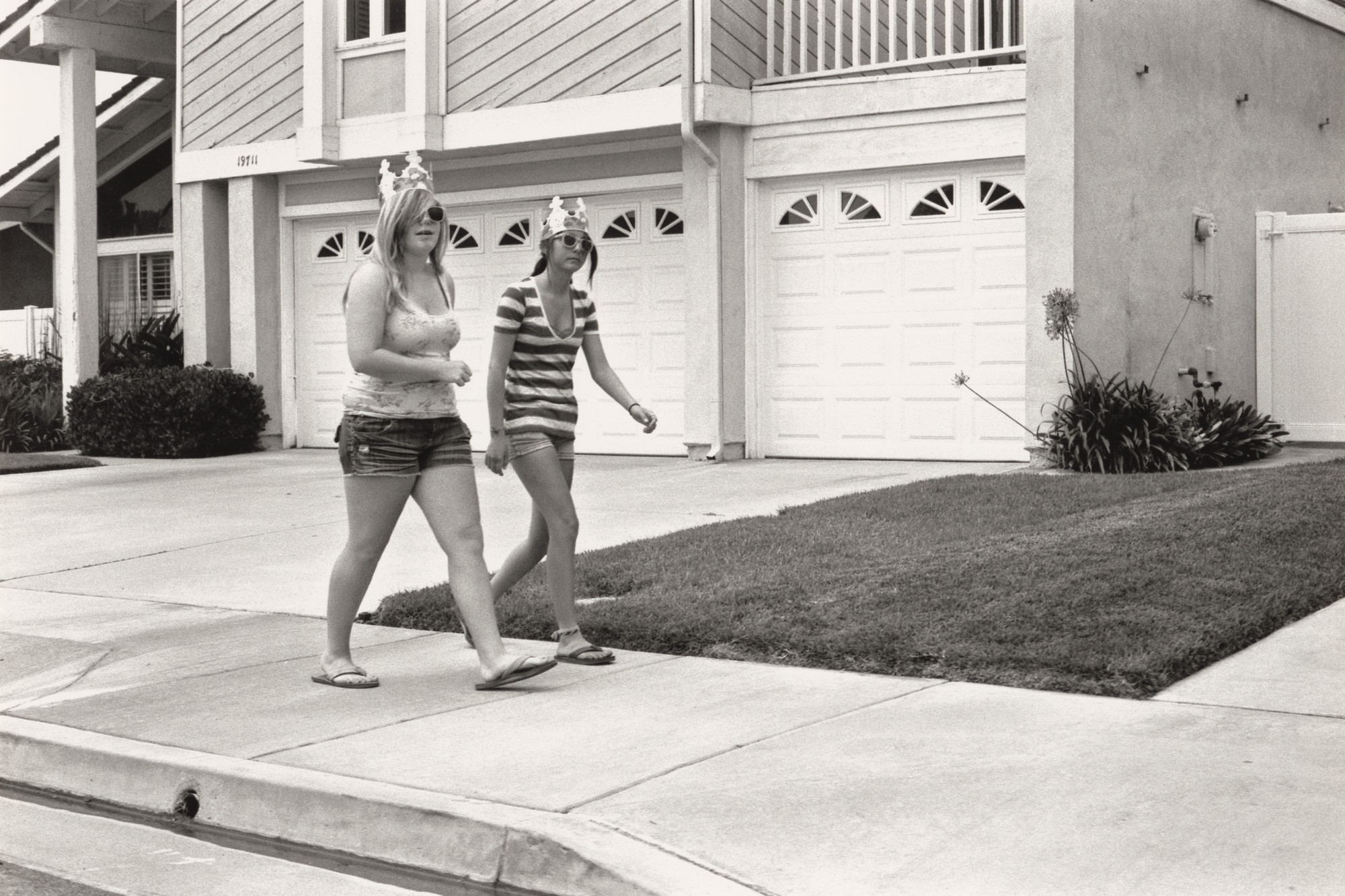 Ed Templeton, Deanna Templeton. Huntington Beach (Girls walk, Suburbia)