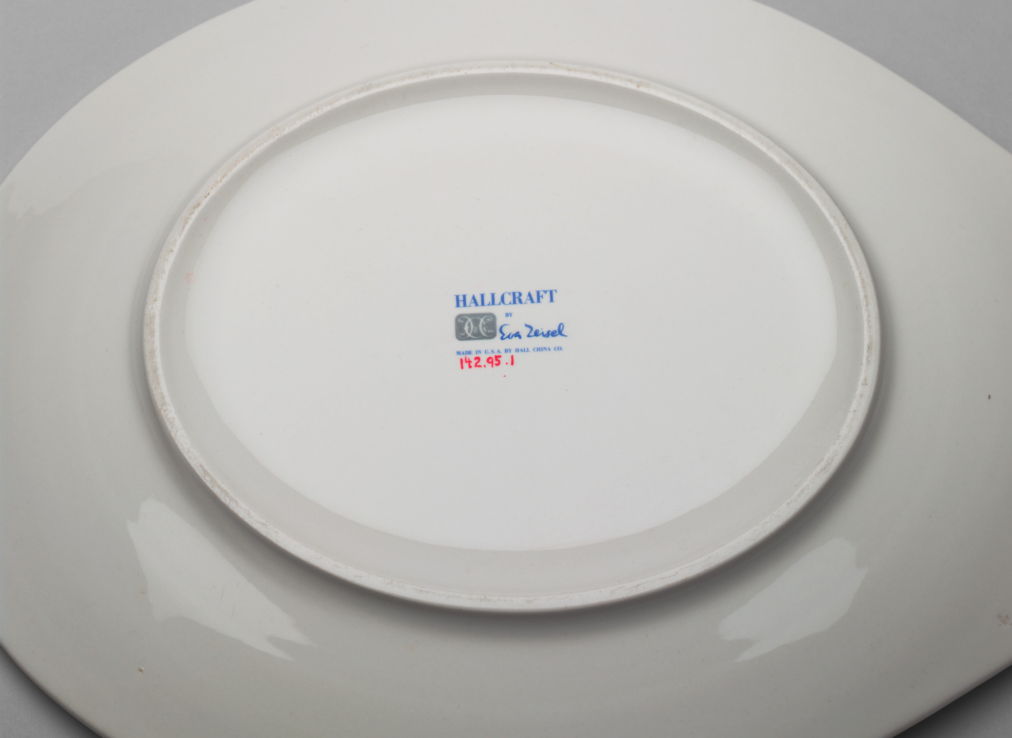 Eva Zeisel. Hallcraft/ Tomorrow&#39;s Classic Serving Plate, Sugar Bowl with Lid, Bowl. c. 1949-50