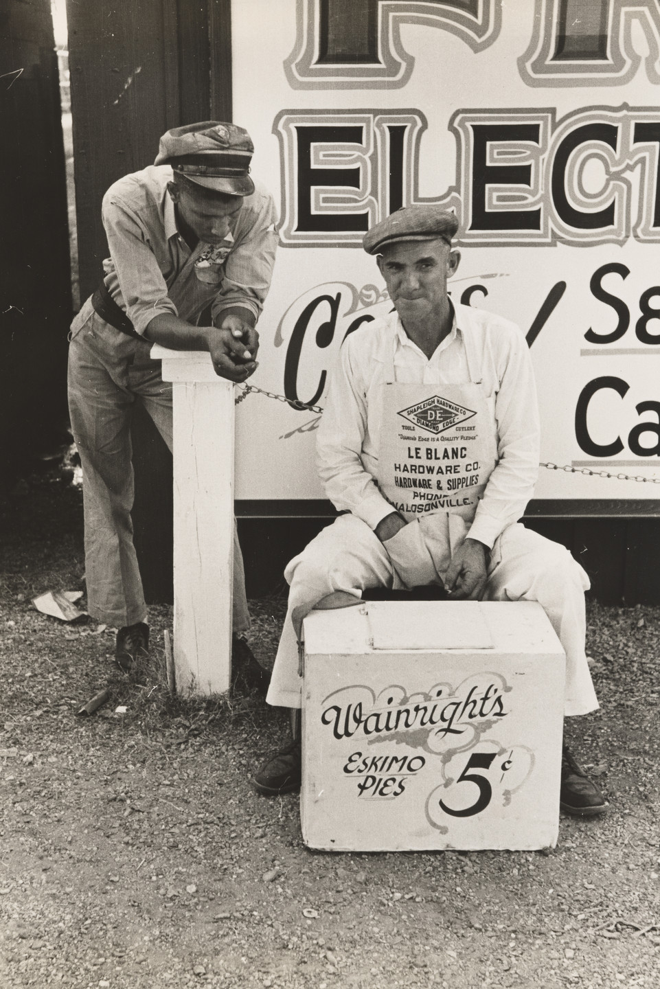 Russell Lee. Ice-cream Bar Tender at State Fair, Donaldsonville, Louisiana. 1936