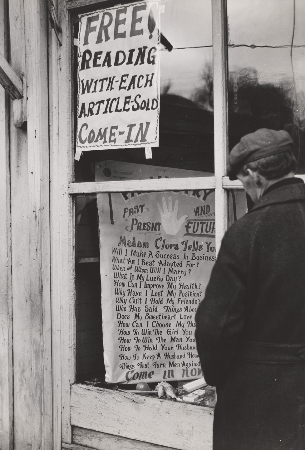 John Vachon. One of the New Rackets in Town -- Fortune Teller. Radford, Virginia. 1940
