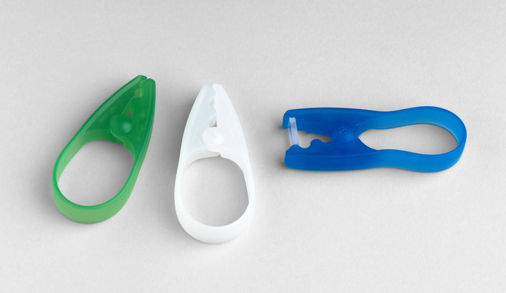 Clip'n Stay Clothespins