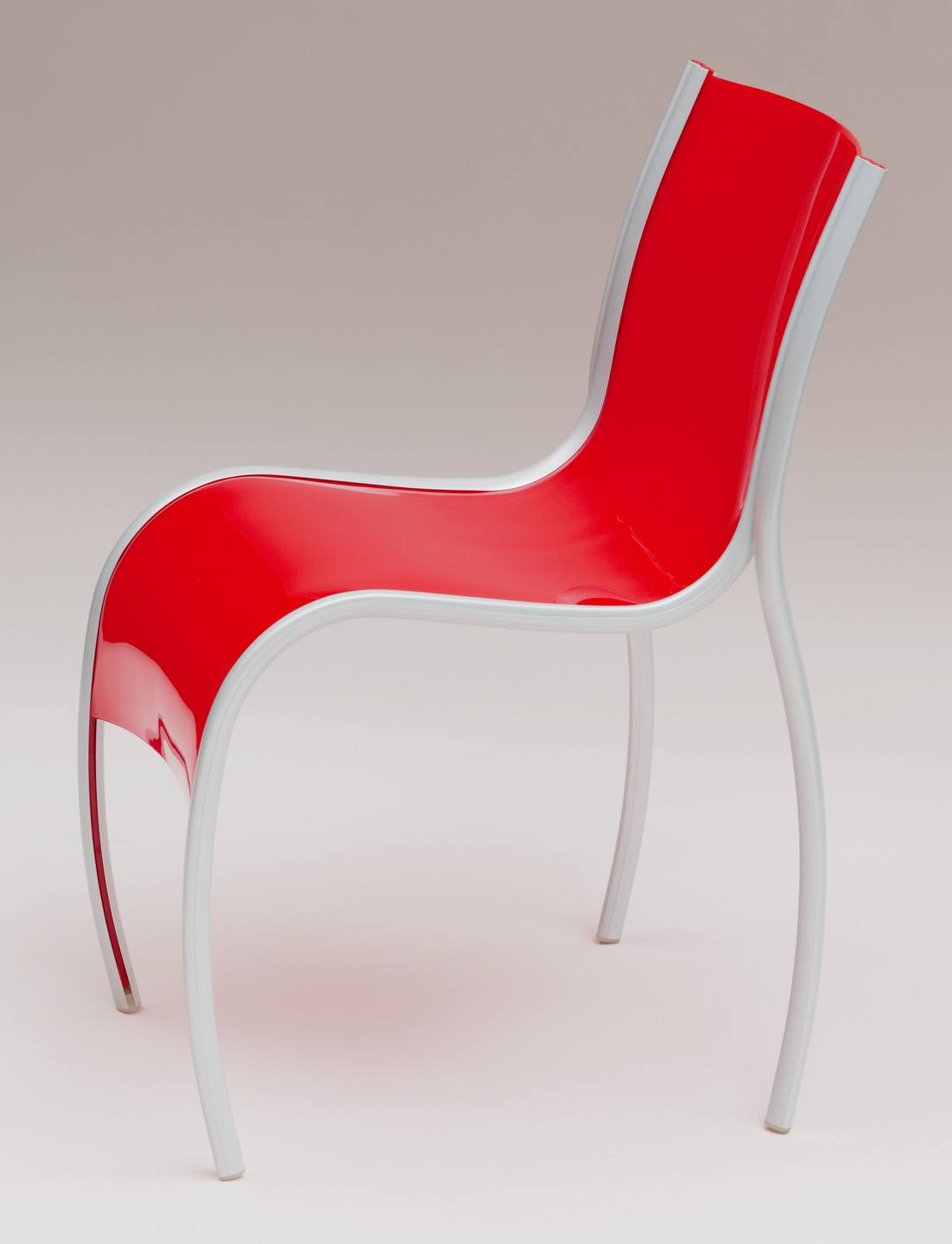 椅子 Kartell, Fantastic Plastic Elastic Chair Ron Arad. FPE (Fantastic, Plastic, Elastic). 1997 | MoMA