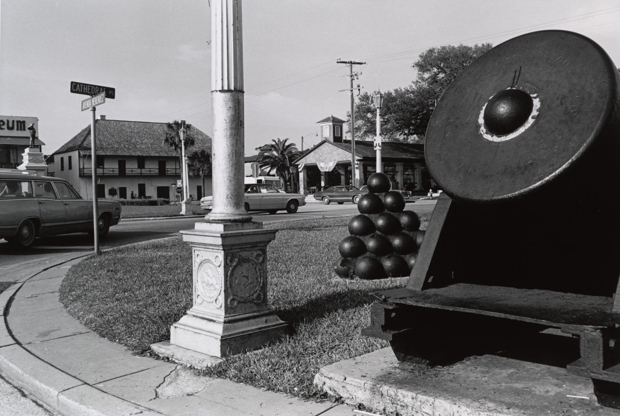 Lee Friedlander. Civil War Seacoast Mortar. Saint Augustine, Florida