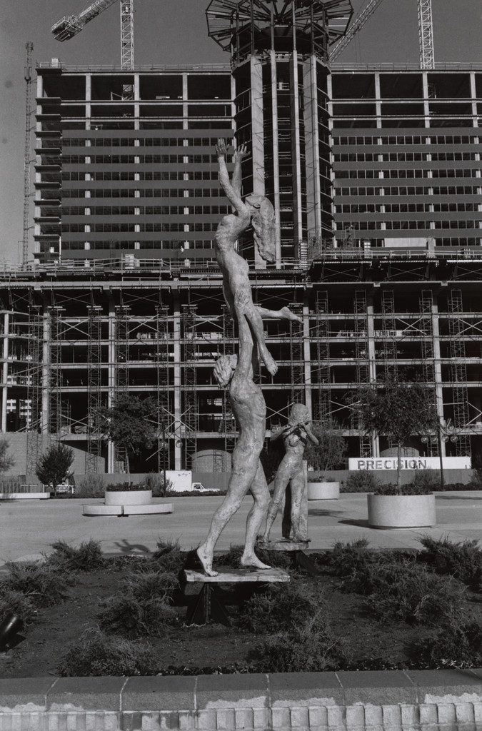 Dancing Figures. Phoenix Civic Plaza, Arizona