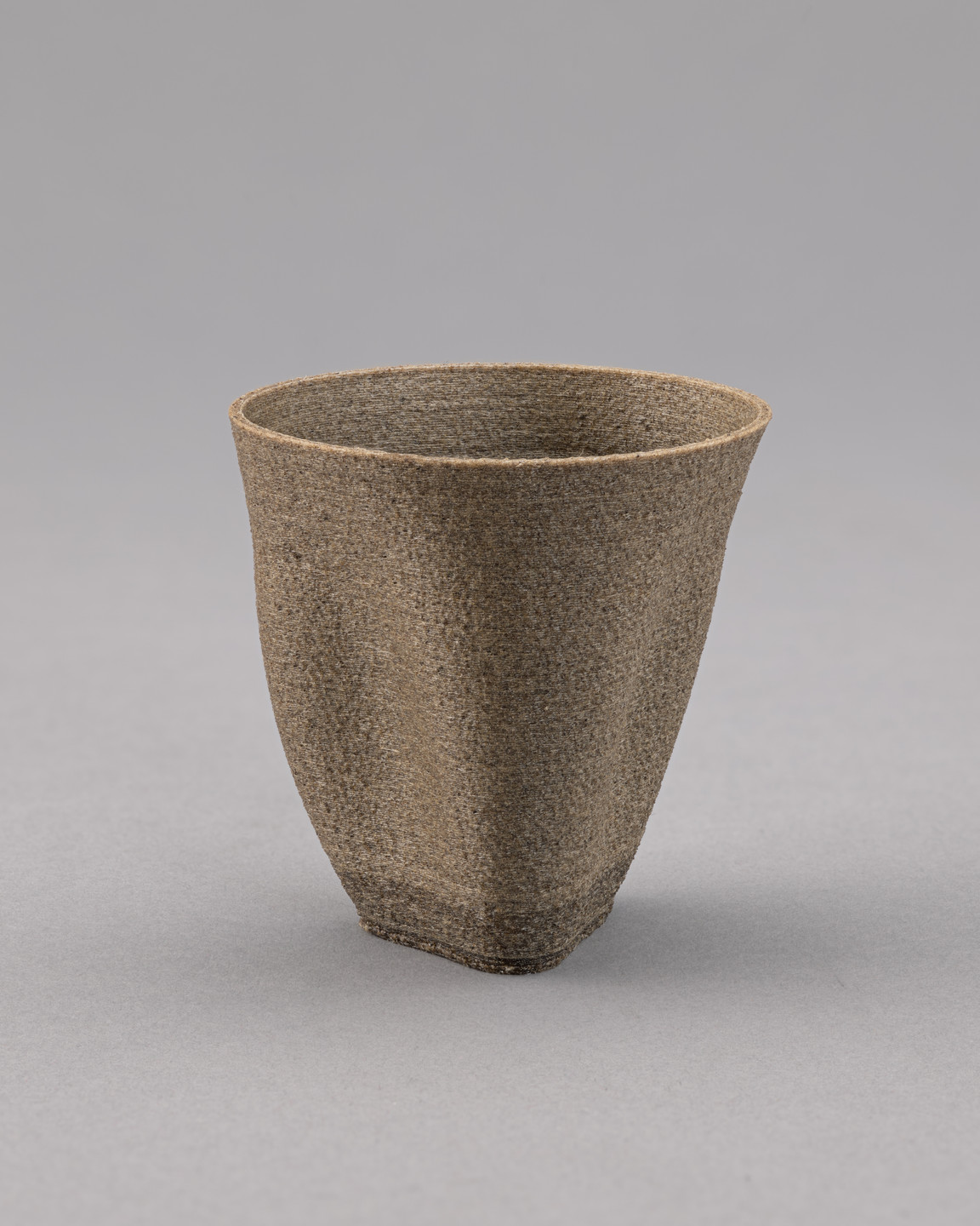 Atelier Luma / Luma Arles, Eric Klarenbeek, Maartje Dros, Studio Klarenbeek &amp; Dros. Algae Geographies cup. 2019