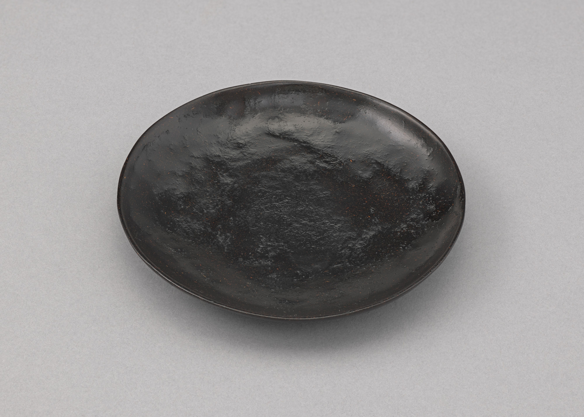 Kosuke Araki. Anima saucer/plate. 2018–2019