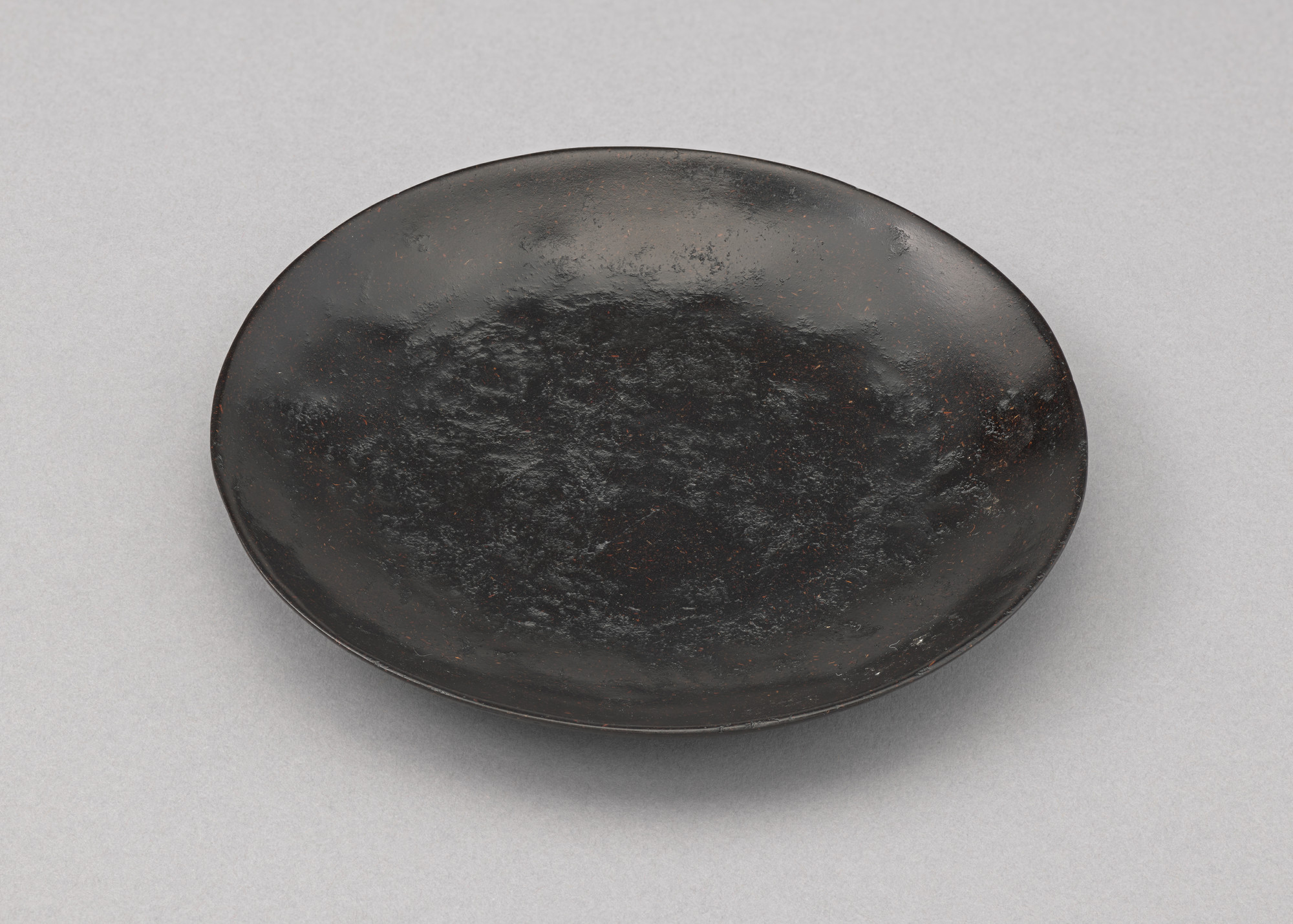 Kosuke Araki. Anima saucer/plate. 2018–2019