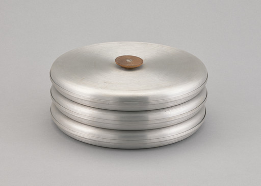 Stacking snack trays