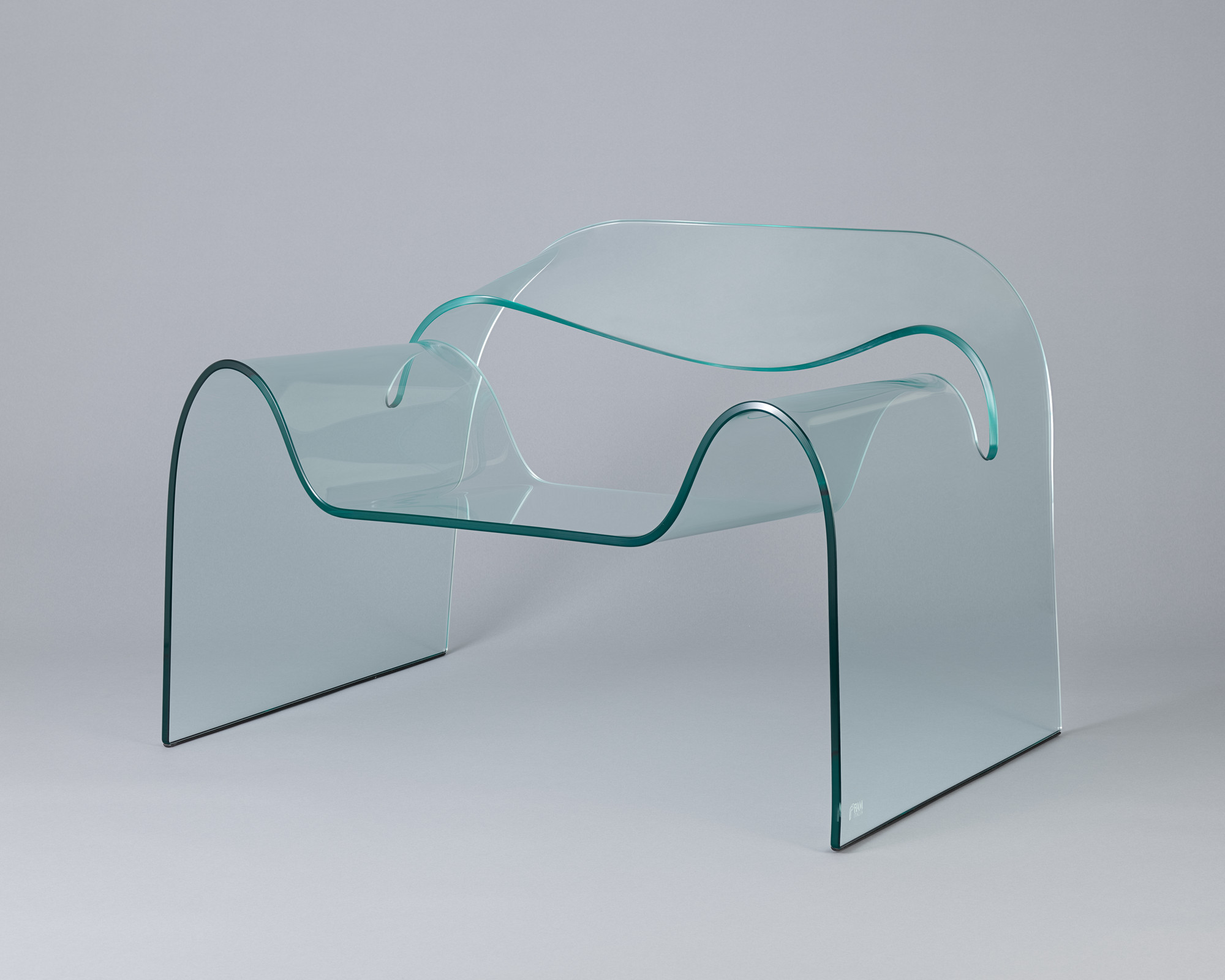 Cini Boeri, Tomu Katayanagi. Ghost armchair