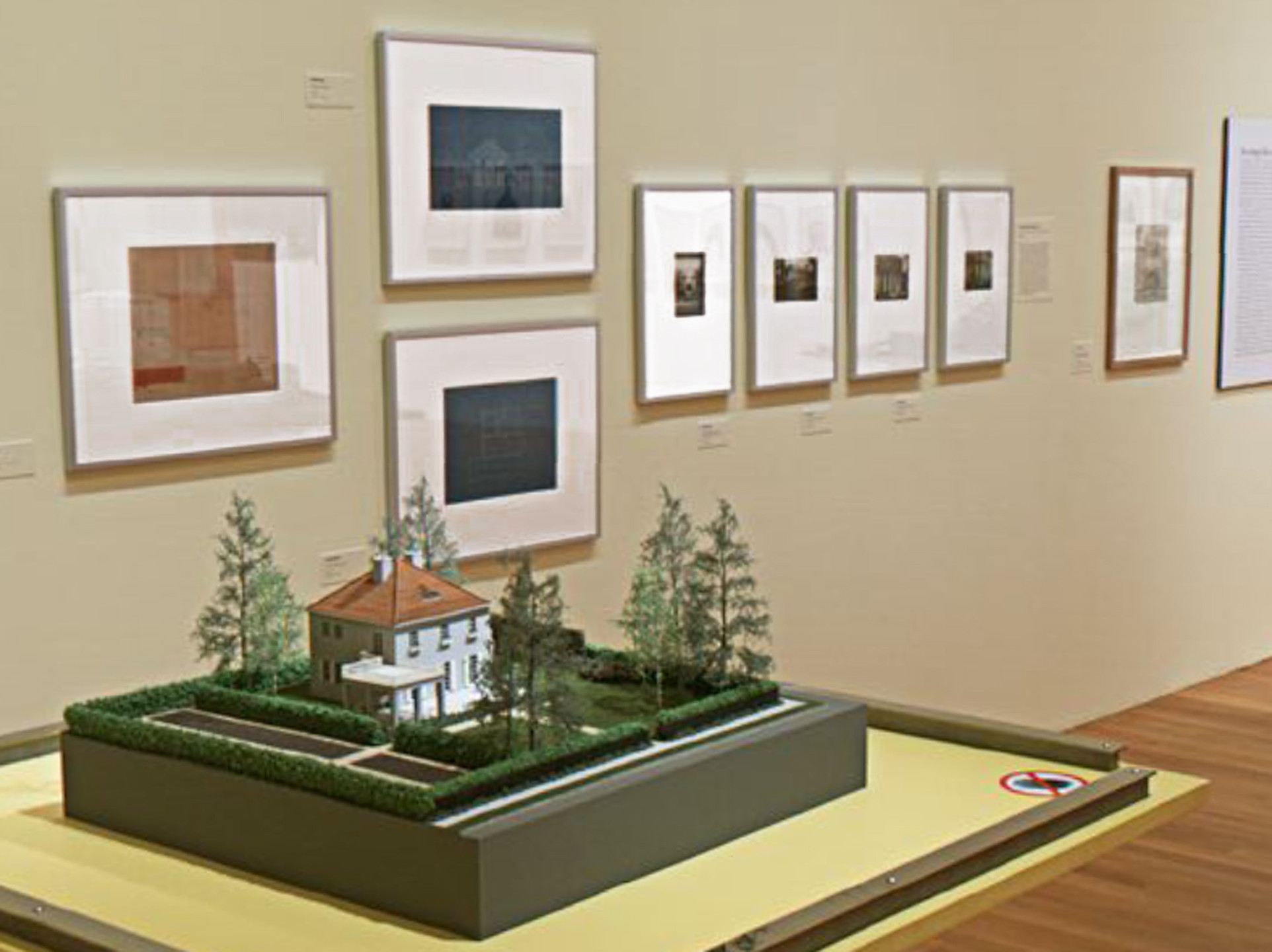 Ludwig Mies van der Rohe. Eichstaedt House, Berlin-Nikolassee, Germany, Landscape model. 1921–1923 (model 2001)