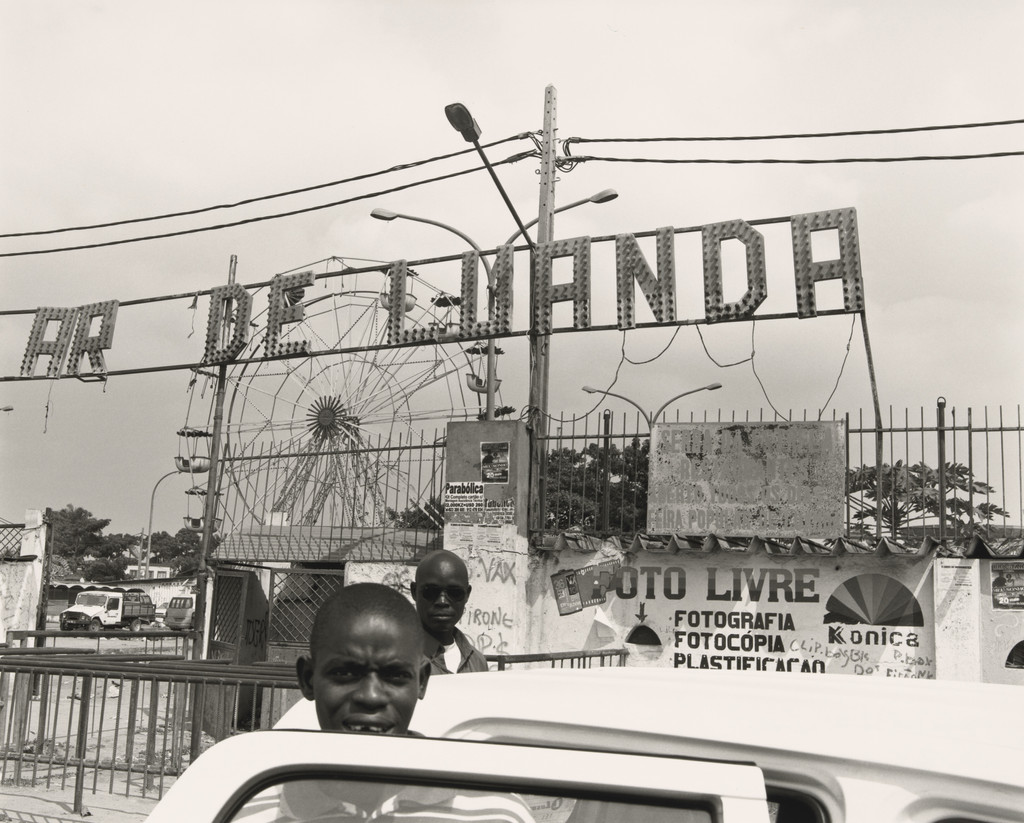 Feira Popular de Luanda from the series Terreno Ocupado