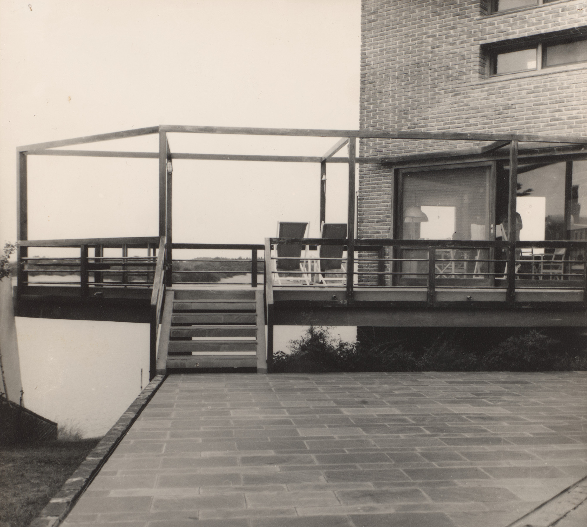 Flora Manteola, Ignacio Petchersky, Javier Sánchez Gómez, Josefa Santos, Justo Solsona, Rafael Viñoly. Casa de verano Sanchez Gomez, La Barra, Punta del Este, Uruguay