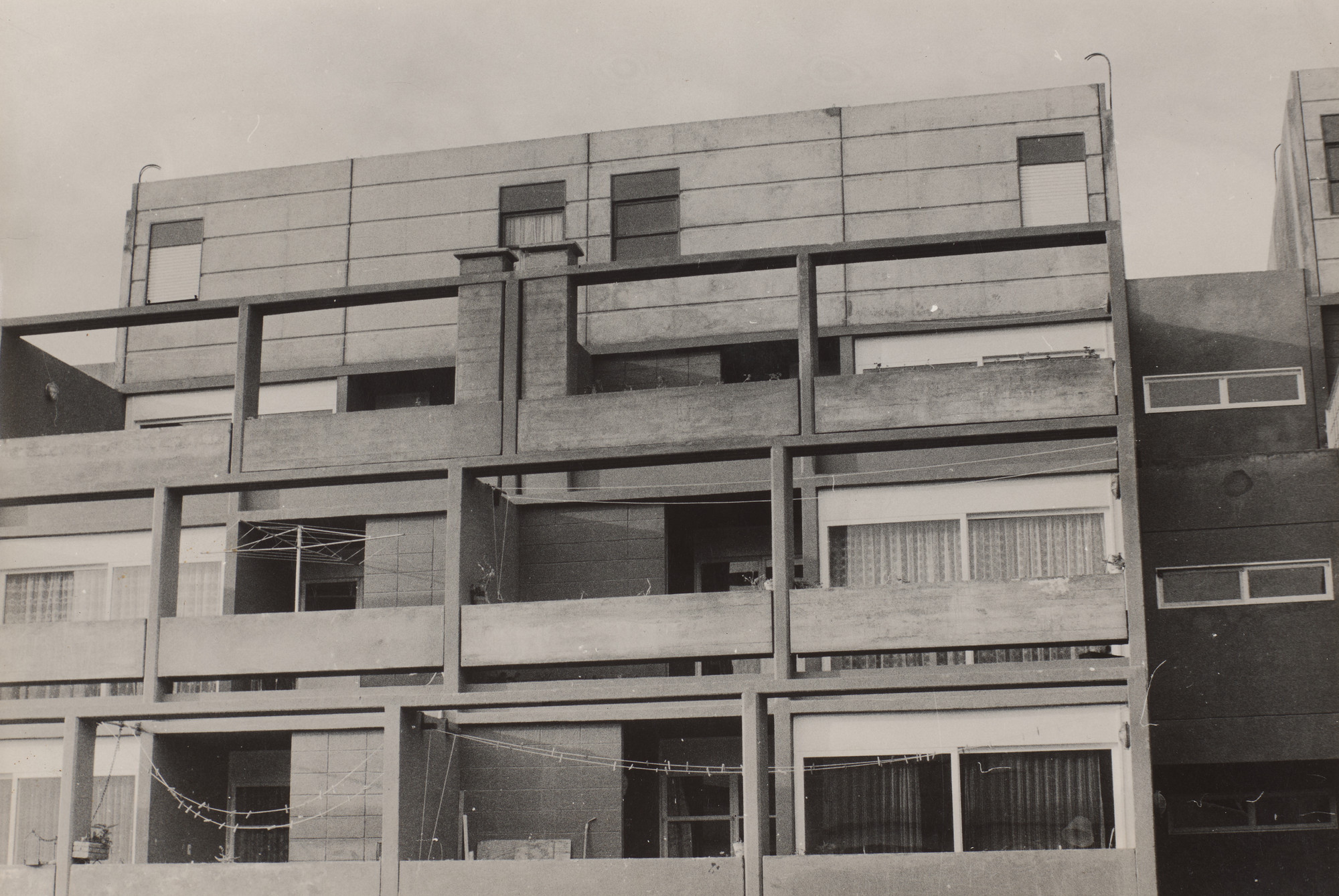 Flora Manteola, Javier Sánchez Gómez, Josefa Santos, Justo Solsona, Carlos Sallaberry, Rafael Viñoly. Barrio Aluar, Puerto Madryn, Provincia de Chubut, Argentina